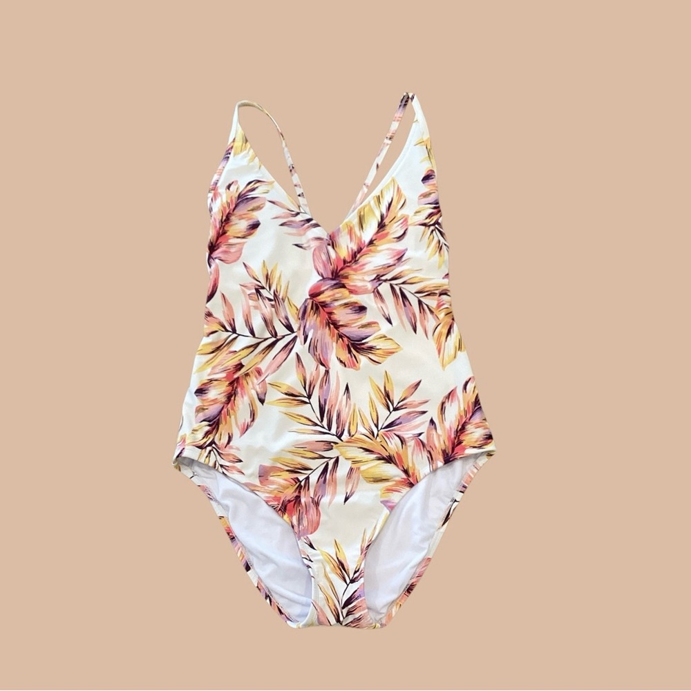 Kona Sol Women’s One Piece Swimsuit with Leaf Design, size Large 😎